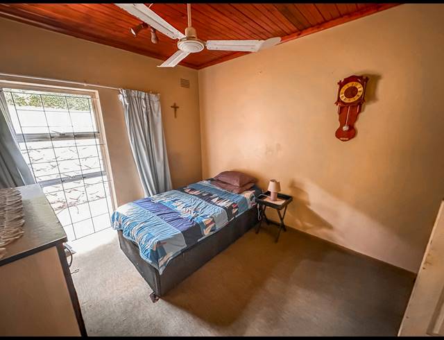 4 BEDROOM HOUSE FOR SALE IN DAWNCLIFFE